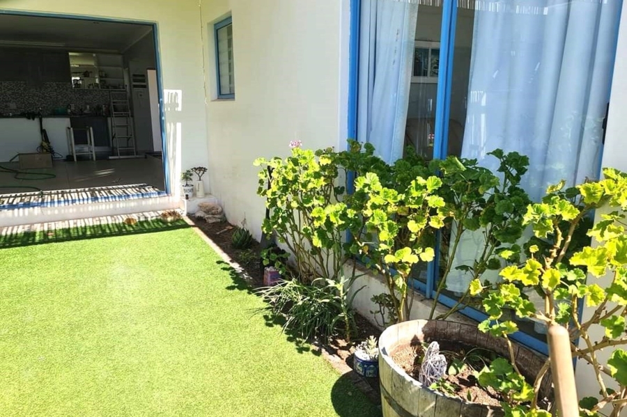 To Let 2 Bedroom Property for Rent in Blue Lagoon Western Cape